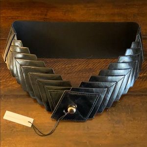 Anthropologie Inherent Arrow S/M belt, Black